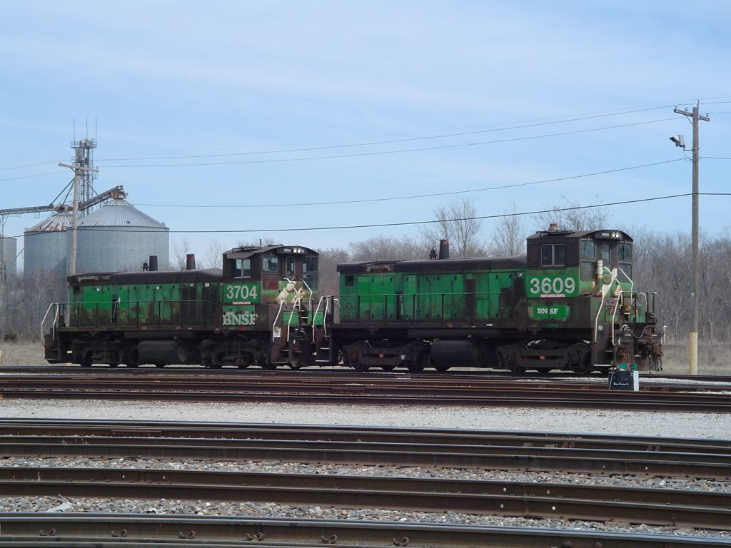 BNSF 3704